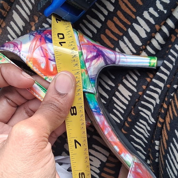 Women's Heels - Picture 7 of 10